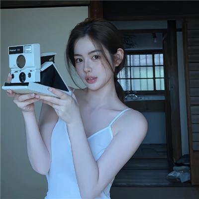 女孩罗塞玛莉